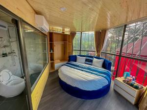 Plum Hillside Lodge