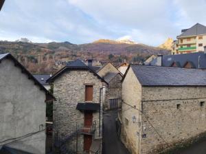 Latitud 42 - tucasaenlospirineos