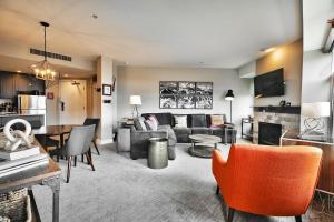 Your own balcony, full kitchen in Canyons Village