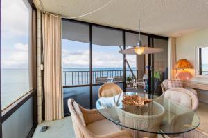 Valley Isle Resort 210