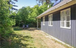 Cosy Home In Aakirkeby With 3 Bedrooms And Wifi