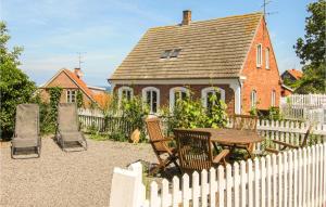 An Awesome Apartment In Gudhjem With 2 Bedrooms And Wifi