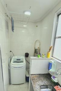 Apto Guarujá 1 Dorm com Garagem Coberta 280m da Praia