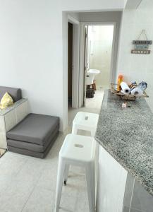 Apto Guarujá 1 Dorm com Garagem Coberta 280m da Praia