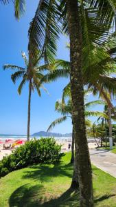 Apto Guarujá 1 Dorm com Garagem Coberta 280m da Praia