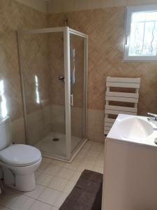 B&B / Chambres d'hotes Chez TATA : Chambre Double - Vue sur Piscine