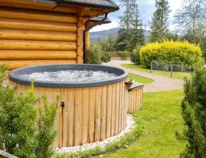 Mountain Base - Dwupoziomowy apartament "Przy lesie I" z prywatnym jacuzzi w Kościelisku - Płazówka