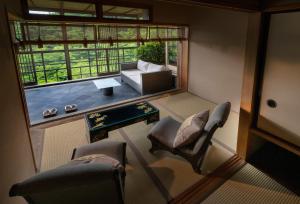 Japanese-Style Suite with Balcony