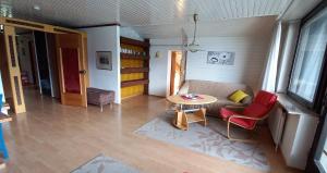ANJA Seeblickappartement Haus Hänsel u Gretel am Ossiacher See mit direktem Seezugang, Hallenbad