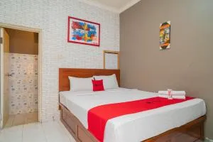RedDoorz at Oro Oro Ombo Batu - Tlekung