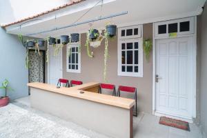 RedDoorz at Oro Oro Ombo Batu