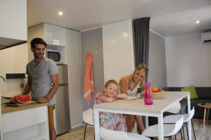 Campings MAS DES LAVANDES : photos des chambres