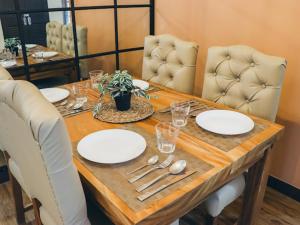 Baguio Bristle Ridge 2BR Condo with balcony & wifi