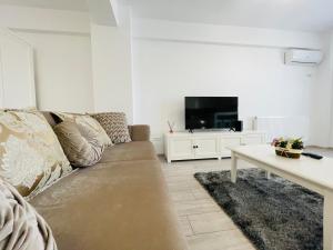 Luxury Apartment with Sunset View Palas