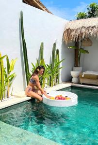 THE WĀVE BALI - brand new 2BR VILLA in Canggu - 2 pools