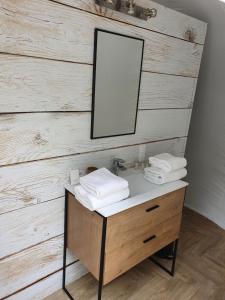 B&B / Chambres d'hotes Chateau de Montabert : photos des chambres