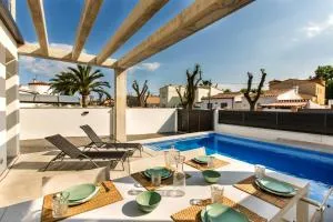 2012 Montseny 152B by homeselectspain - Riumors