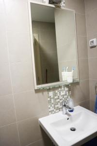 Lavender Bay Apartments D3 or D5 I by Andreas Crivellaro