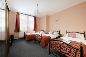 Business Triple Room room in Hotel Roosevelt