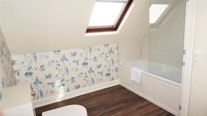 Wheat Cottage - 5* Cyfie Farm with private covered hot tub