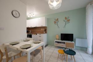 Appartements Le Pastel - Metro/ Centres de formation-Fac-Thales : photos des chambres