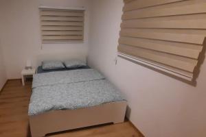 Old Cherry Apartment