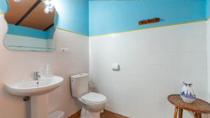 Cortijo el Cortijuelo Villanueva de Algaidas by Ruralidays