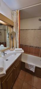 Appart'hotels Locations Appartements & Chalets - village Pieton, vue Glaciers : photos des chambres