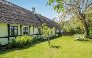 2 Bedroom Awesome Home In Samsø - Tunø By
