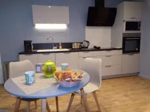 maison de ville en plein cœur de Jonzac - 容扎克