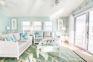 OCEANIA... water front cottage retreat ~