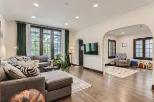 2375 Ivanhoe St - Entire House - Denver