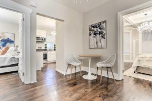 Newark Townhome Near Airport - Pet Friendly!