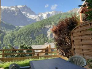 Hotels Cosy Appart'Hotel - Panoramic Village - La Grave : photos des chambres