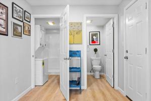 Trendy & Hip South Side Studio Walk to Downtown