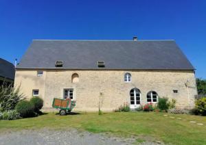 Maisons de vacances Maison 14 p 200 m2 grand jardin en pleine nature, terrasse proche Bayeux et Omaha Beach : photos des chambres