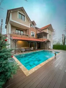 Villa Fivestar Plus - 萨卡里亚