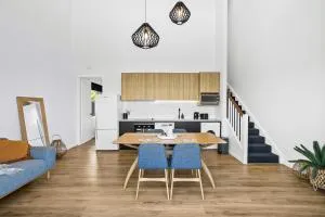 Coastal Hideaway - Warrawong