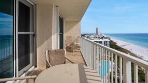 Beachcrest 902