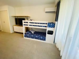 Gold Coast Calypso Resort, Coolangatta Beach