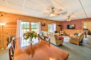 Rustic Keosauqua Gem Fire Pit and Lake Sugema Views