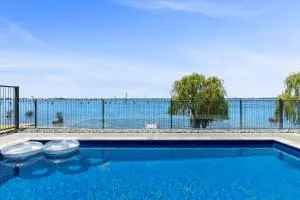 Elements on the Waters Edge, Woodlands - Bundalong