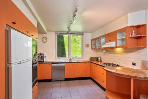 Aspect 5 Chalet a stones throw fromThredbo has to offer