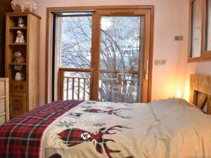 Chalets Chalet Les Allues, 5 pieces, 11 personnes - FR-1-180-585 : photos des chambres