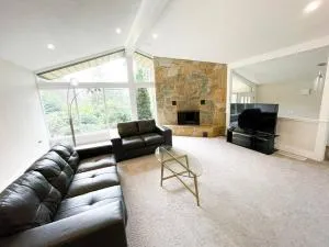 Escape to Spring Gate Estate - 布伦特伍德湾