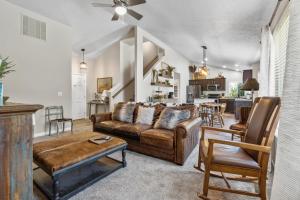 Southwestern Style 4 Bedroom Nampa Home Sleeps 16! - 4hvězdičkové hotely ve městě Nampa