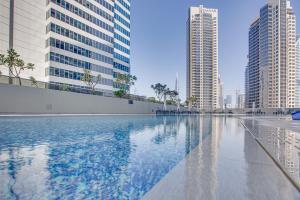 Stylish studio in Marquise Square Tower