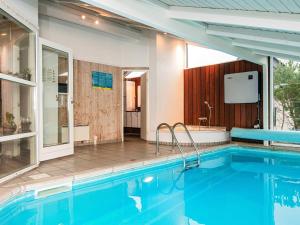 10 person holiday home in Allingåbro-By Traum