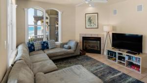 Monterey Condos B302