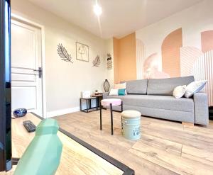 Appartements L'odyssee, a 5 min de la gare ~ Fibre + parking : photos des chambres